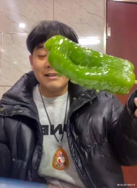 吃瓜小伙暴力测试网红