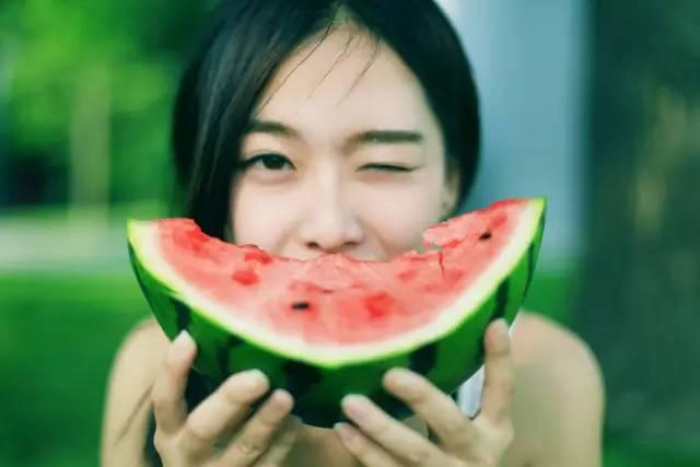 多乙女神网红吃瓜,揭秘娱乐圈幕后真相